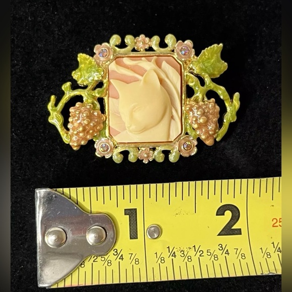 Vintage Whimsical Cat Cameo Enamel Rhinestone Brooch By Kirks Folly - Picture 6 of 8